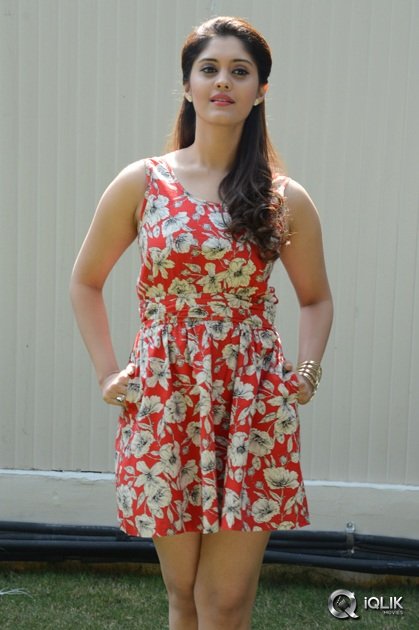 Surabhi-Interview-About-Express-Raja